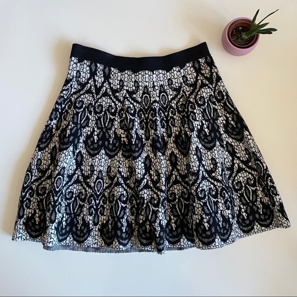 Cynthia Rowley A-Line Short Lace Winter Skirt